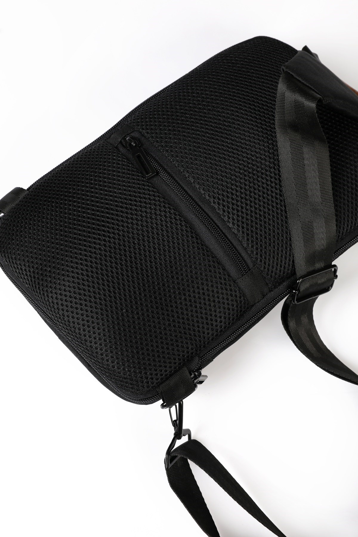 58aea20e-cc7c-4dd2-b639-58a22c814548-c-c36a